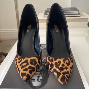 MICHAEL Michael Kors Pumps High Heels Animal Fur 4” height